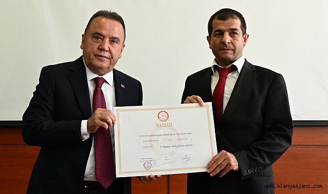 Başkan Muhittin Böcek mazbatayı aldı