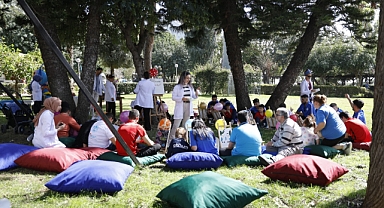 Otizm farkındalık gününde renkli etkinlik