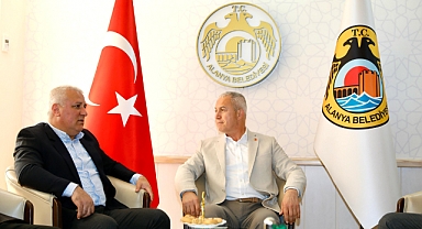 Özçelik'e ziyaretçi akını