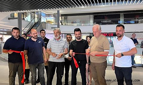 Özsüt Akdeniz Park AVM'de açıldı