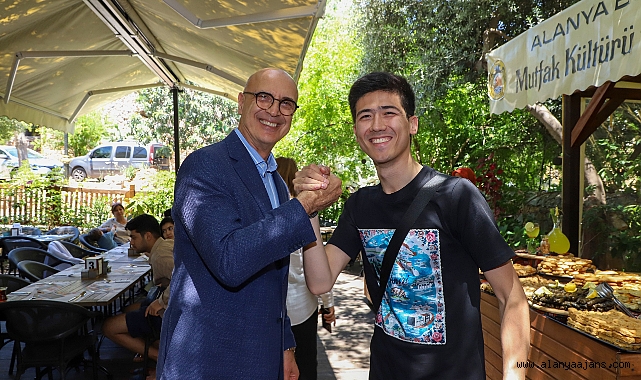 TANITIMINA SOSYAL MEDYA DOPİNGİ