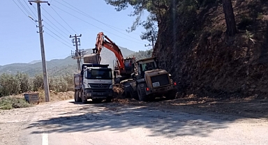 Alanya kırsalında yol bakımları sürüyor