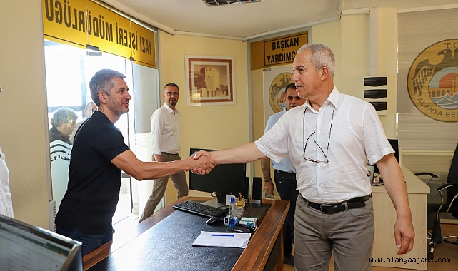 BAŞKAN ÖZÇELİK BELEDİYE PERSONELİ İLE BAYRAMLAŞTI
