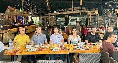 Başkan Tavlı Gençlerle Kahvaltıda Buluştu