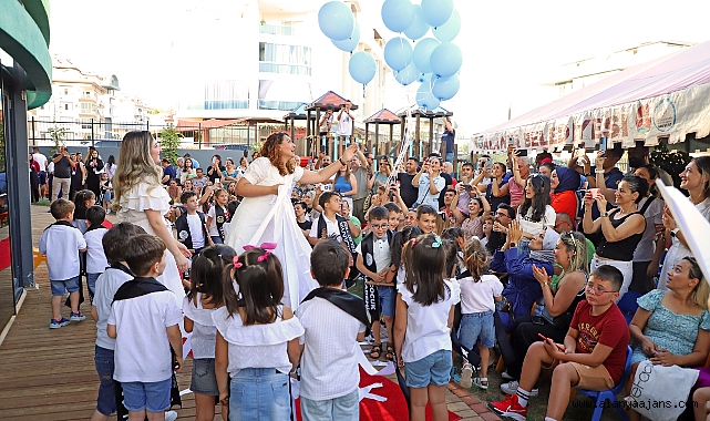 Belediye kreşinde 80 mezun