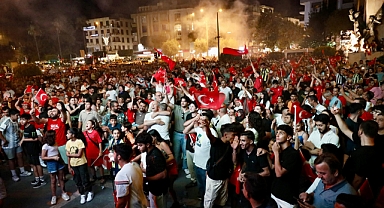 BİNLERCE ALANYALI TEK YÜREK OLDU