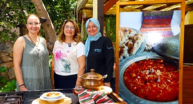 Gülüklü UNESCO yolcusu
