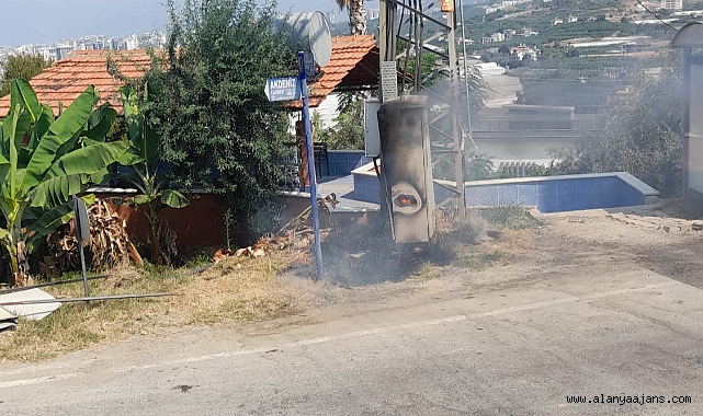 Patlayan elektrik trafosunda yangın