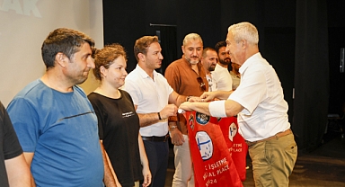 TURUNCU BAYRAK ÖDÜLLERİ SAHİPLERİNİ BULDU
