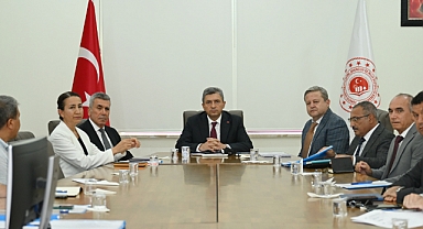 Validen kaçak yapı uyarısı