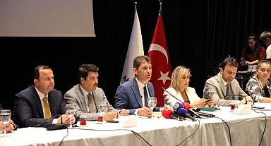 Ak Parti'den Muhittin Başkan'a eleştiri yağmuru