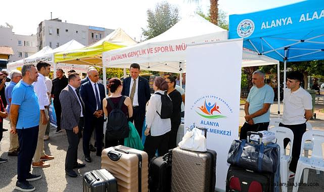 ALANYA’YA GELEN ÜNİVERSİTELİLERE SICAK KARŞILAMA