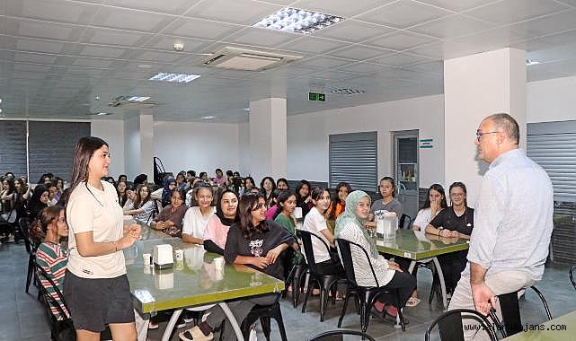 KONUKÇU ÖĞRENCİLERLE BULUŞTU