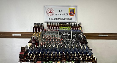Alanya’da yılbaşı öncesi kaçak alkol ve tütün operasyonu