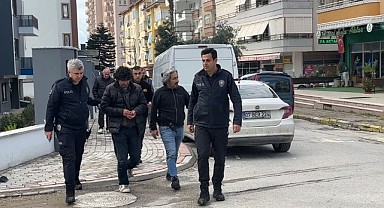 Çatı çatı intihar için geziyor