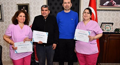 EMEKLİYE AYRILAN SAĞLIKÇILARA VEDA