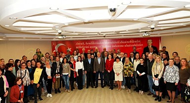 Yerleşik yabancılar belediyede buluştu