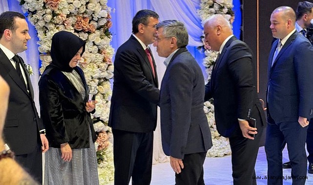 YILMAZ’IN NİKAH TÖRENİNE ALTSO BAŞKANI ERDEM DE KATILDI