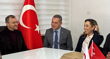 Kızılay'a tebrik ziyareti