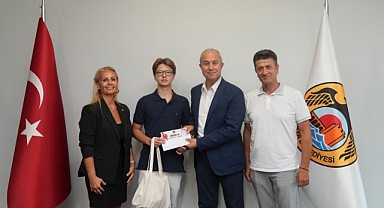 ALANYA’NIN GURUR TABLOLARINDAN BAŞKAN ÖZÇELİK'E ZİYARET
