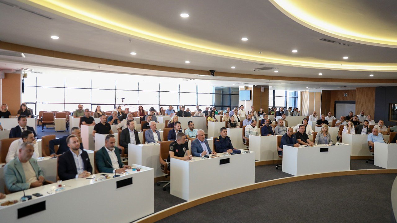 ATATÜRK CADDESİ'NDE DÖNÜŞÜM BAŞLIYOR