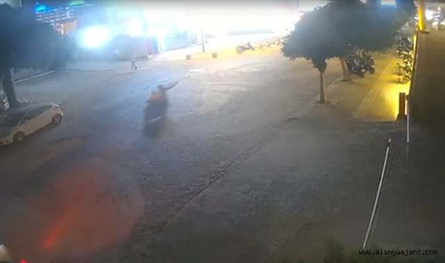 Saldırı anı güvenlik kamerasına yansıdı 