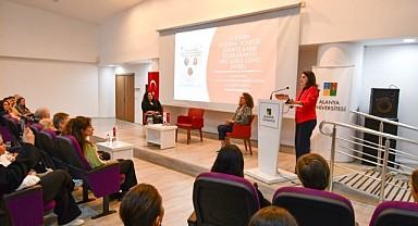 ALANYA ÜNİVERSİTESİ’NDE 25 KASIM PANELİ