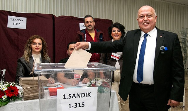 Yenialp yeniden başkan seçildi