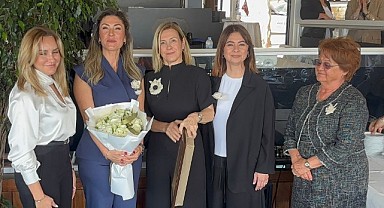 Kadınlar Bir Araya Geldi,