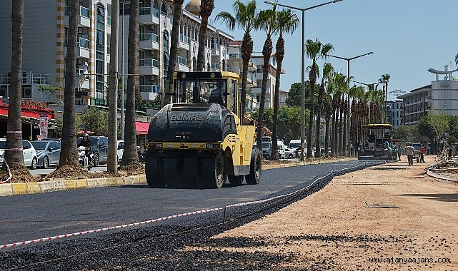 Özçelik, çalışmaları inceledi