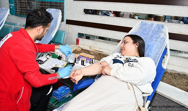 Sağlıkçılardan kan bağışına tam destek