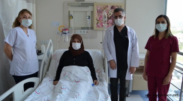 3 yıldır süren ağrılarından Alanya'da kurtuldu