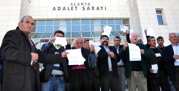 401 SANIKLI DAVA ERTELENDİ