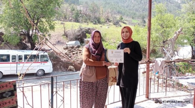 AK Kadınlar’da mahalle teşkilatları güçleniyor