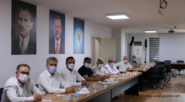 Ak Parti İlçe Başkanları toplandı