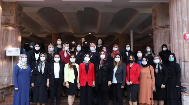 Ak Partili Kadınlar görev dağılımı yaptı