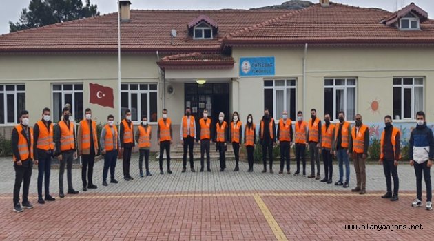 Alanya AK Gençlik’den eğitime destek
