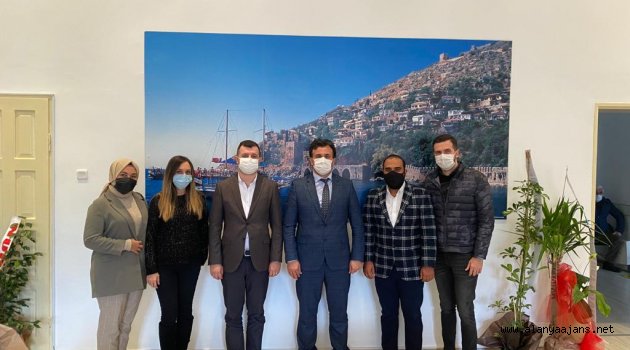 Alanya AK Gençlik ziyaret turunda