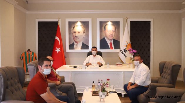 Alanya AK Parti’ye ziyaretler hız kesmiyor