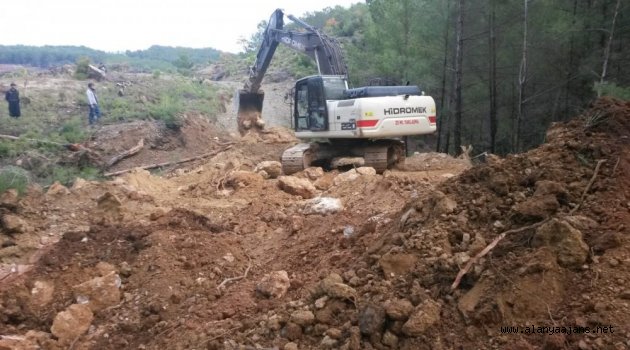 Alanya Belediyesi 4 koldan çalışıyor