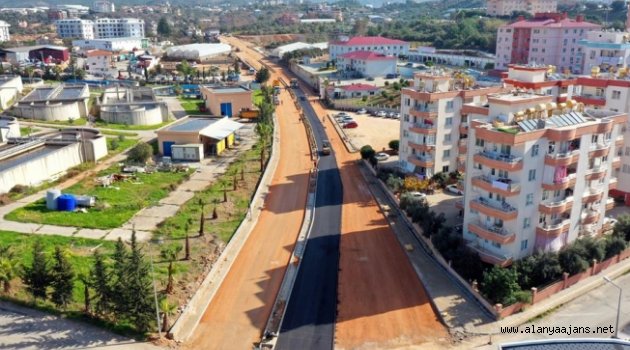 Alanya Belediyesi asfalt çalışmalarına devam ediyor