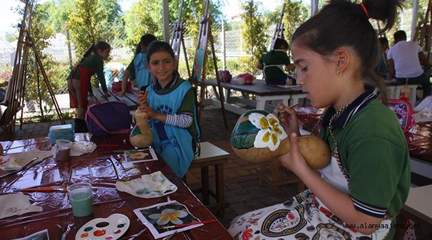 Alanya Belediyesi’nden sanat eğitimi