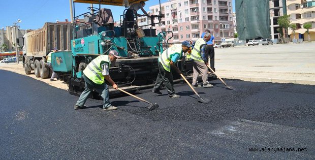 ALANYA BELEDİYESİ SICAK ASFALT SEZONUNU AÇTI