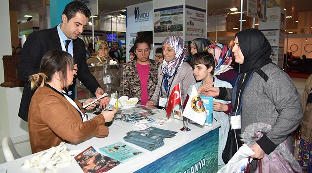 Alanya Belediyesi Standına Büyük İlgi