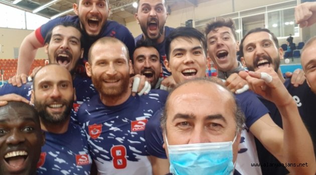 Alanya Belediyesi Voleybol Takımı ligin en iyisi seçildi