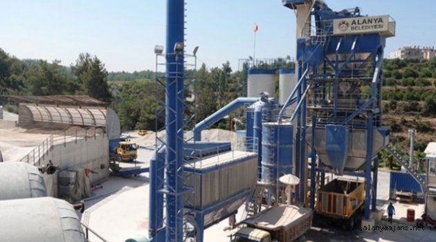 Alanya Belediyesi yılda bin 500 ton sıcak asfalt üretiliyor