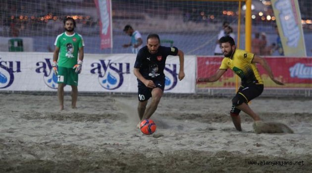 Alanya Belediyespor'dan plaj futbolunda büyük gurur!