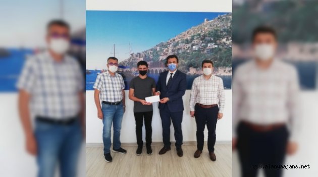 Alanya birincileri ödüllerini teslim aldılar