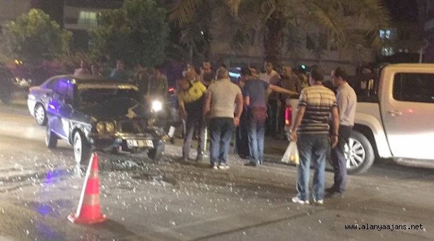 Alanya’da 4 araç bir birine girdi