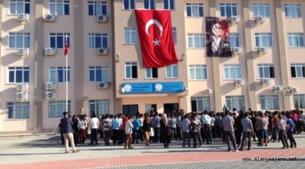 Alanya’da bir okul dana eğitime ara verdi
